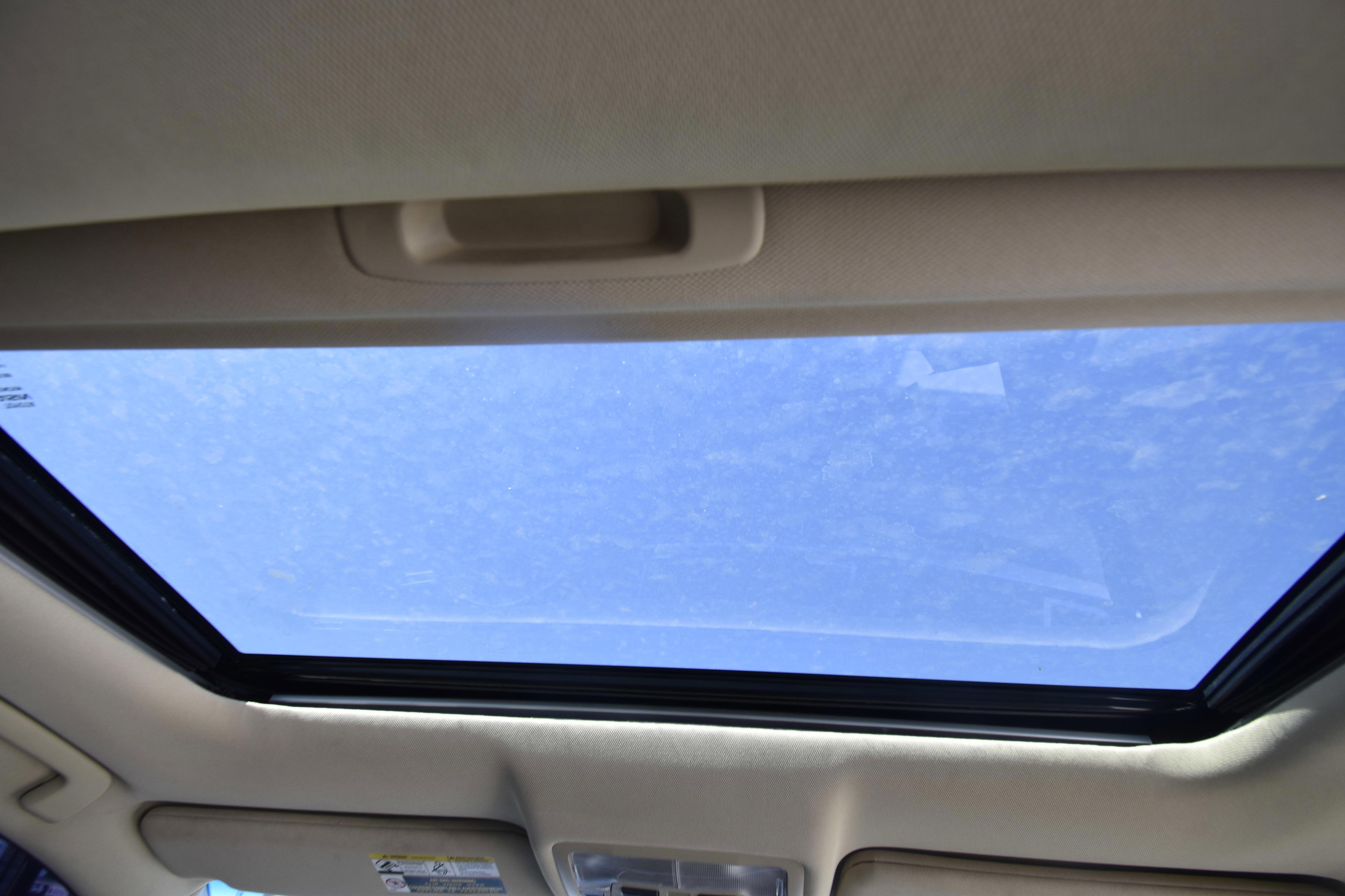 Used 2017 Toyota Highlander XLE FWD image 19