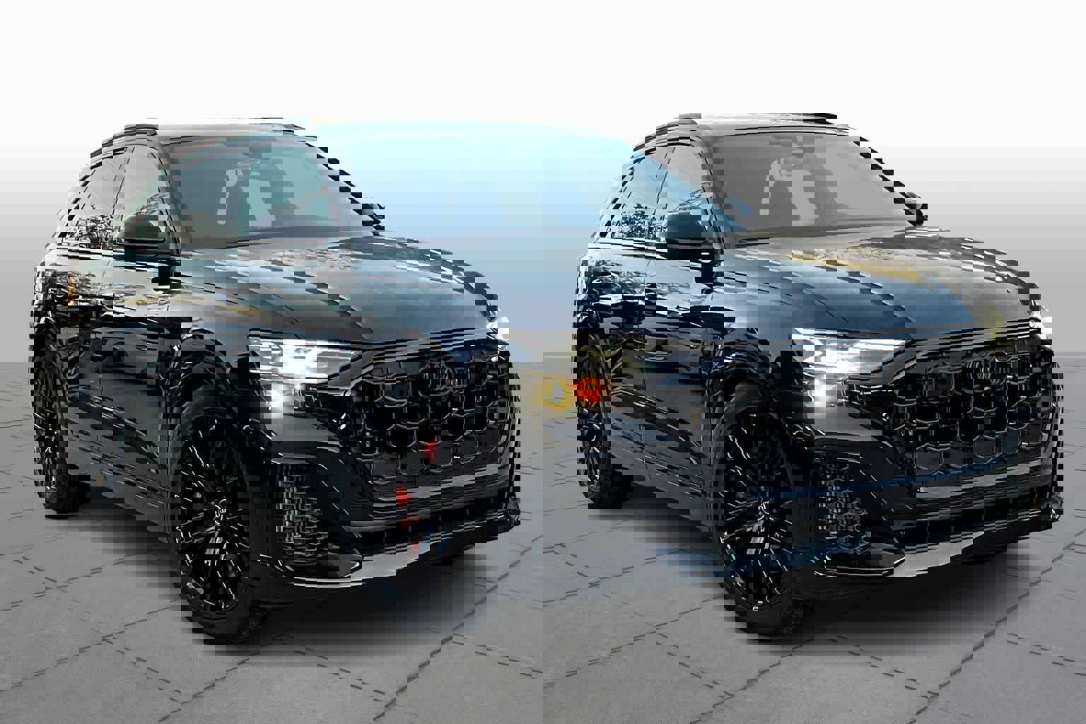 New 2026 Audi SQ8 Prestige image 2