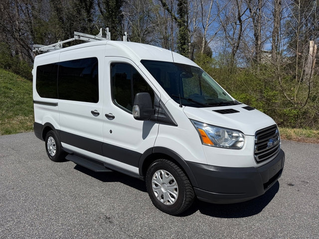 Used 2018 Ford Transit 150 XLT image 4