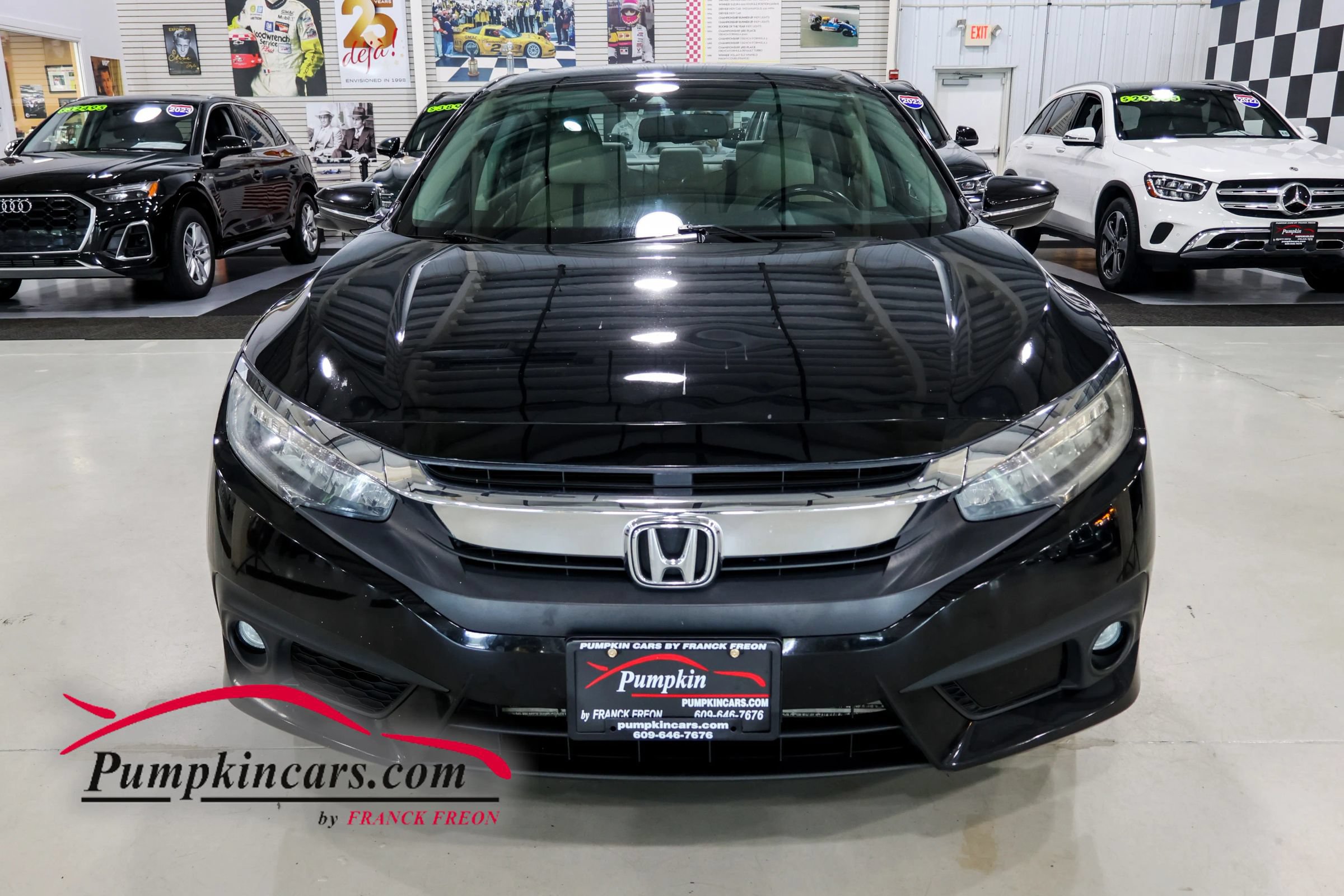 Used 2017 Honda Civic Touring image 5