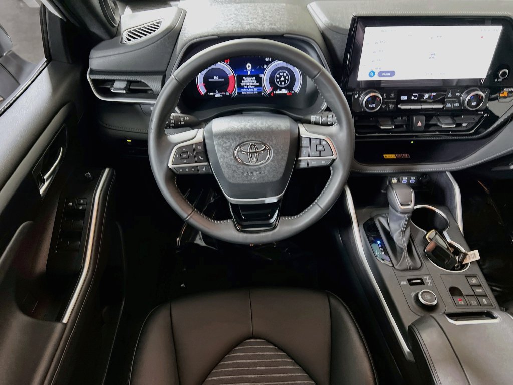 Certified 2026 Toyota Highlander XSE AWD/4WD image 19