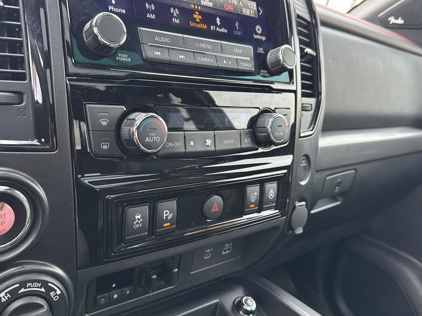 Used 2024 Nissan Titan PRO-4X w/ Pro-4x Convenience Package image 22