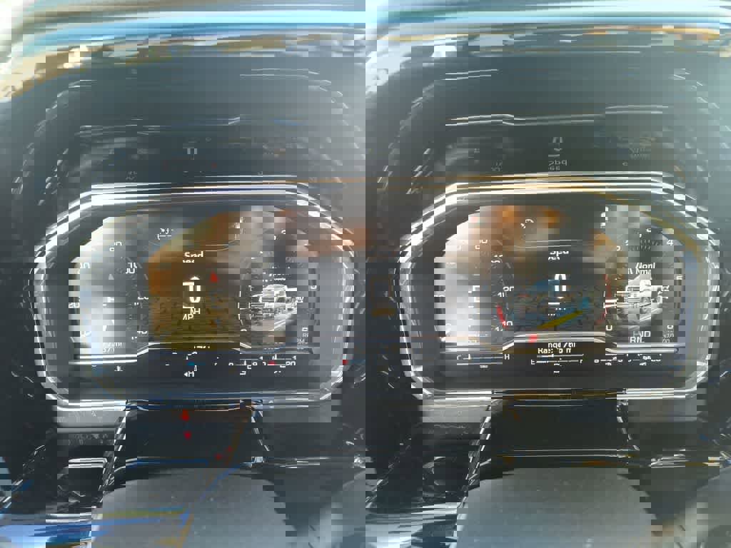 Used 2024 GMC Sierra 2500 SLE w/ SLE Value Package; image 15