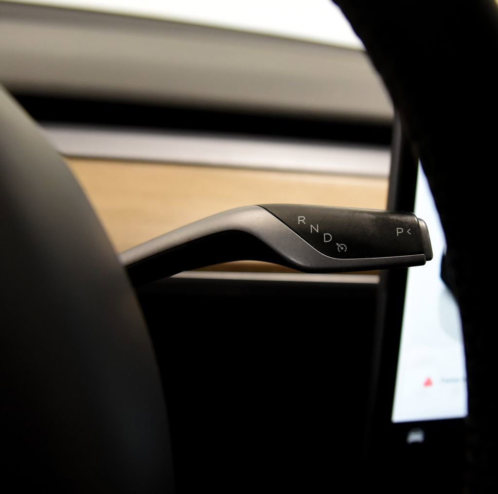 Used 2023 Tesla Model Y Long Range image 22