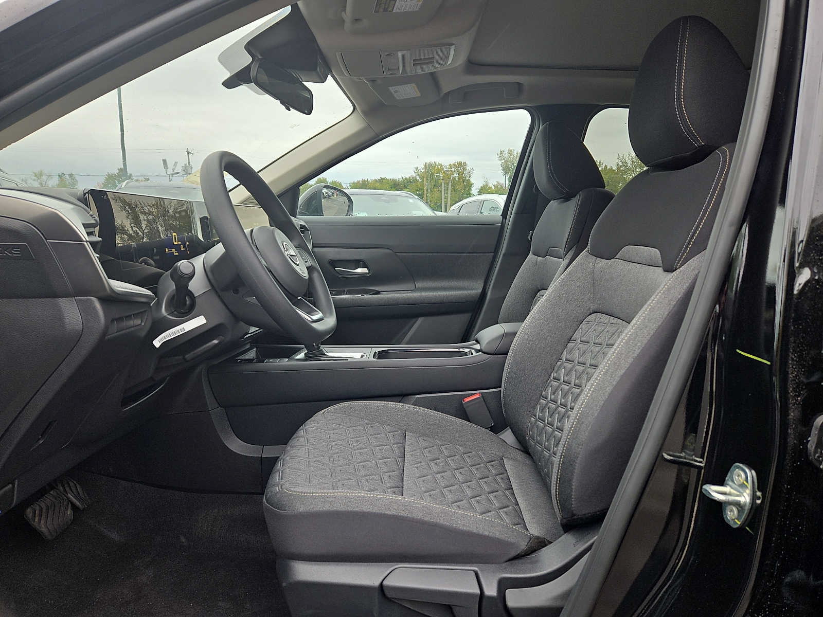 New 2027 Nissan Kicks SV w/ SV Premium Package AWD/4WD image 11
