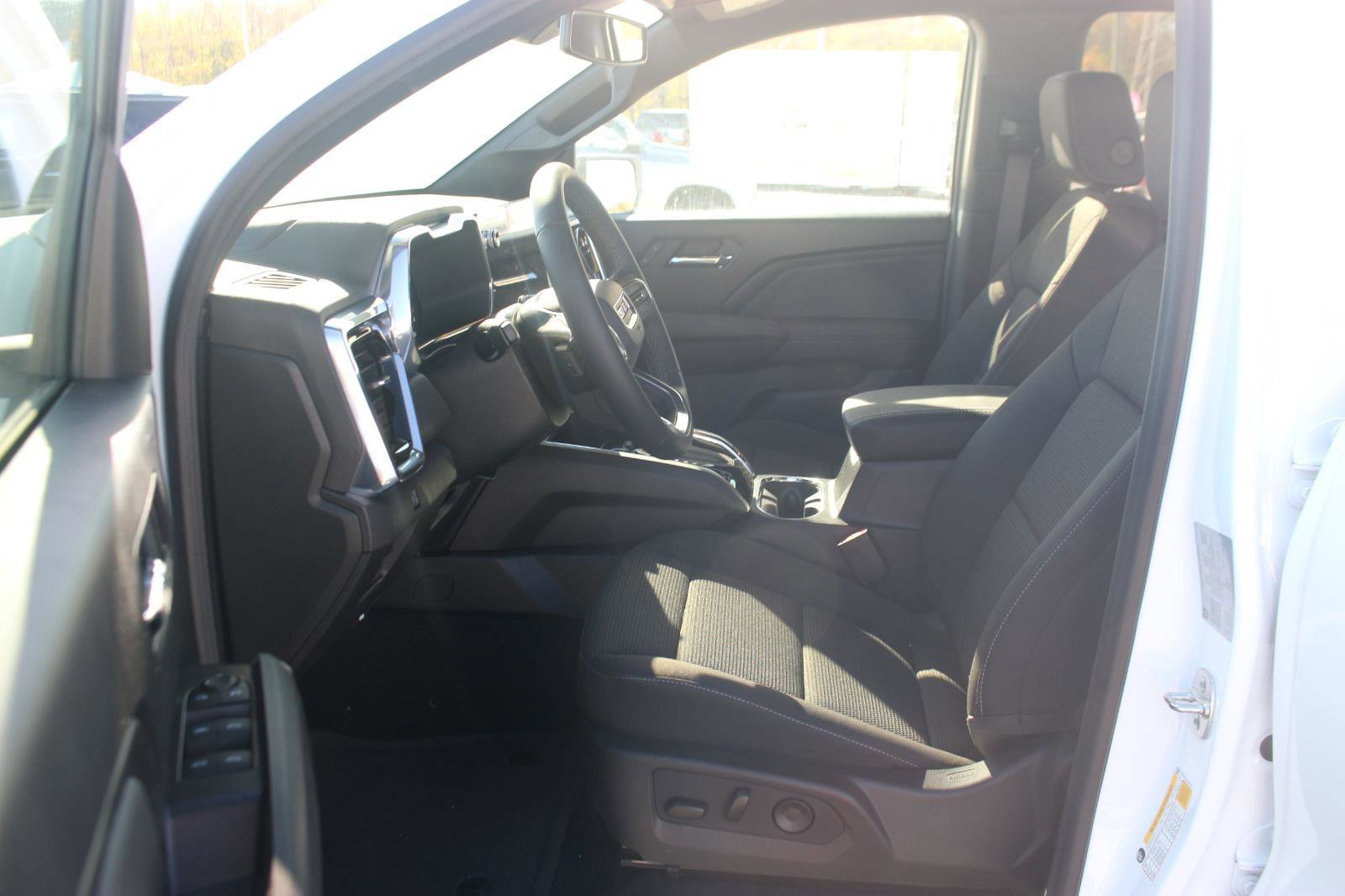 New 2025 GMC Canyon Elevation w/ Convenience Package image 21