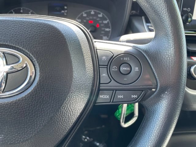 Used 2025 Toyota Corolla LE FWD image 15