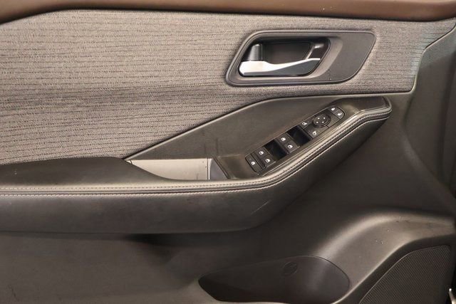 Certified 2023 Nissan Rogue SV image 16