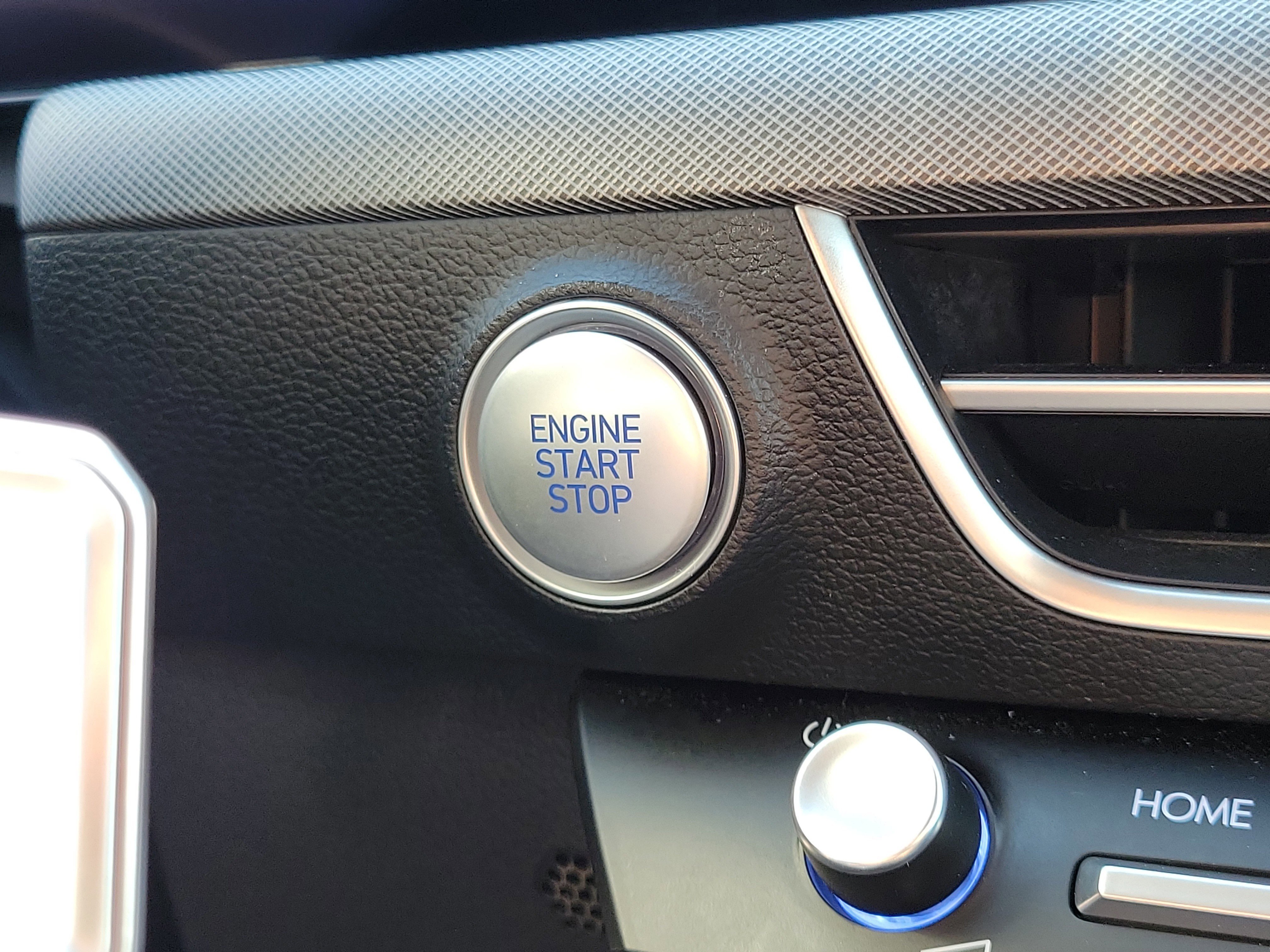 Used 2025 Hyundai Sonata SEL FWD image 28