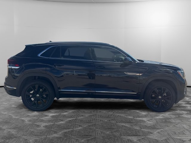 Used 2024 Volkswagen Atlas Cross Sport SEL Premium R-Line AWD/4WD image 5