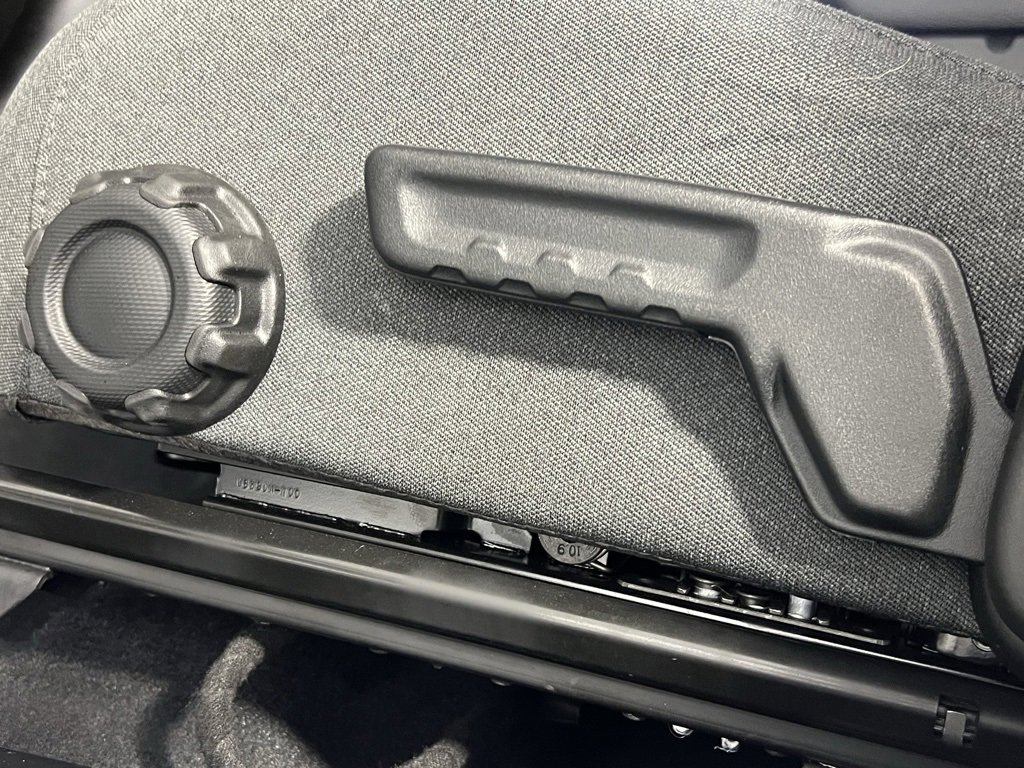 Certified 2024 Jeep Wrangler Willys image 25