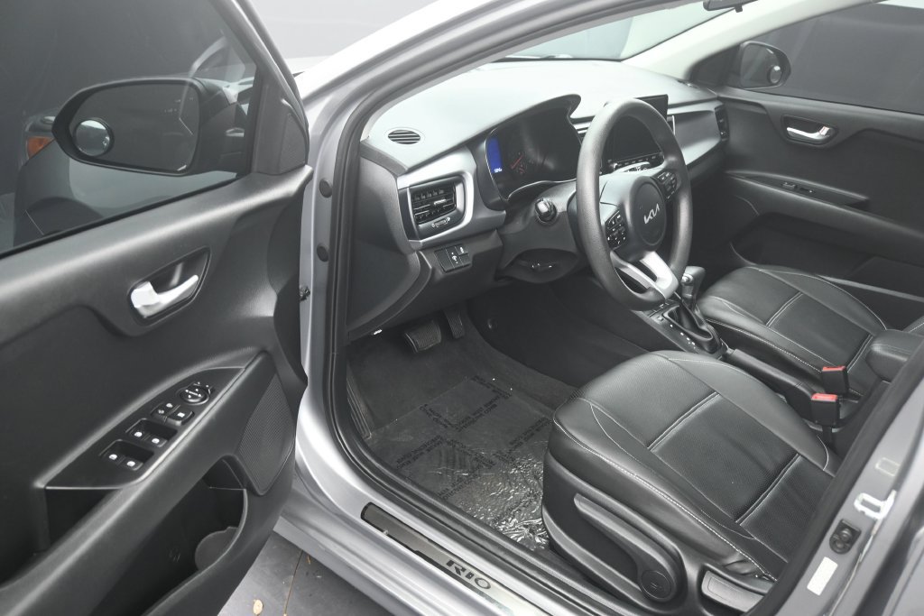 Used 2023 Kia Rio S FWD image 10