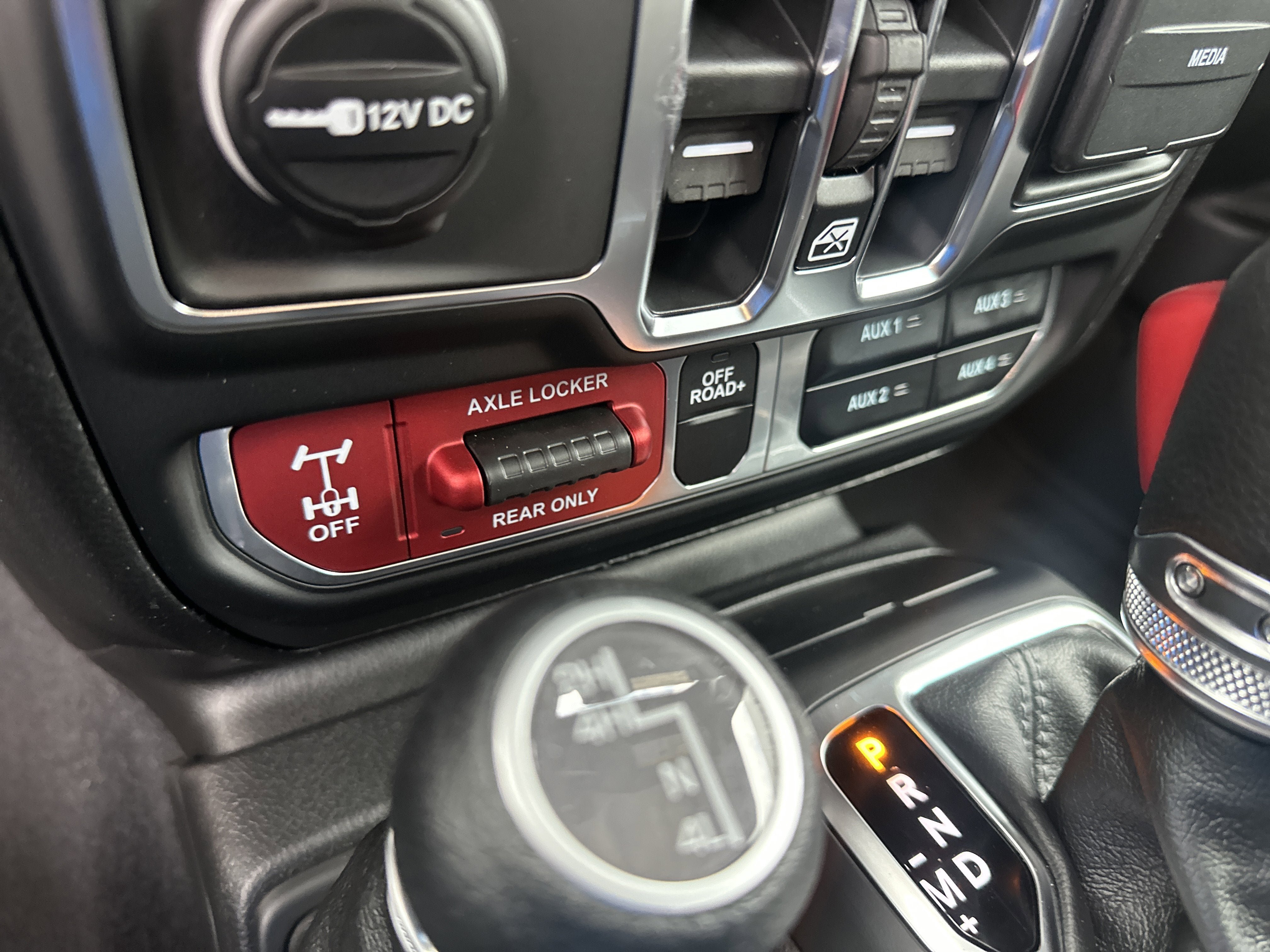 New 2026 Jeep Gladiator Mojave w/ Safety Group AWD/4WD image 38