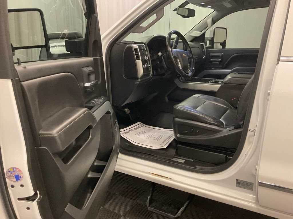Used 2019 Chevrolet Silverado 2500 LTZ w/ Duramax Plus Package AWD/4WD image 23
