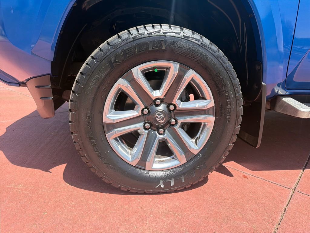 Used 2016 Toyota Tacoma Limited w/ Towing Package AWD/4WD image 35