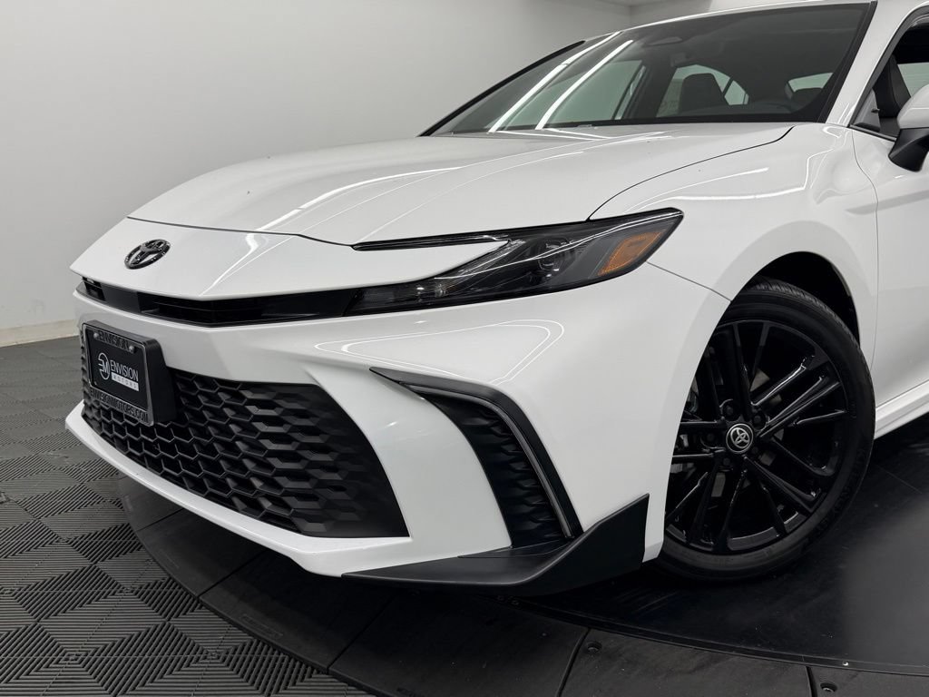 Used 2026 Toyota Camry SE w/ Multimedia Upgrade Package FWD image 3