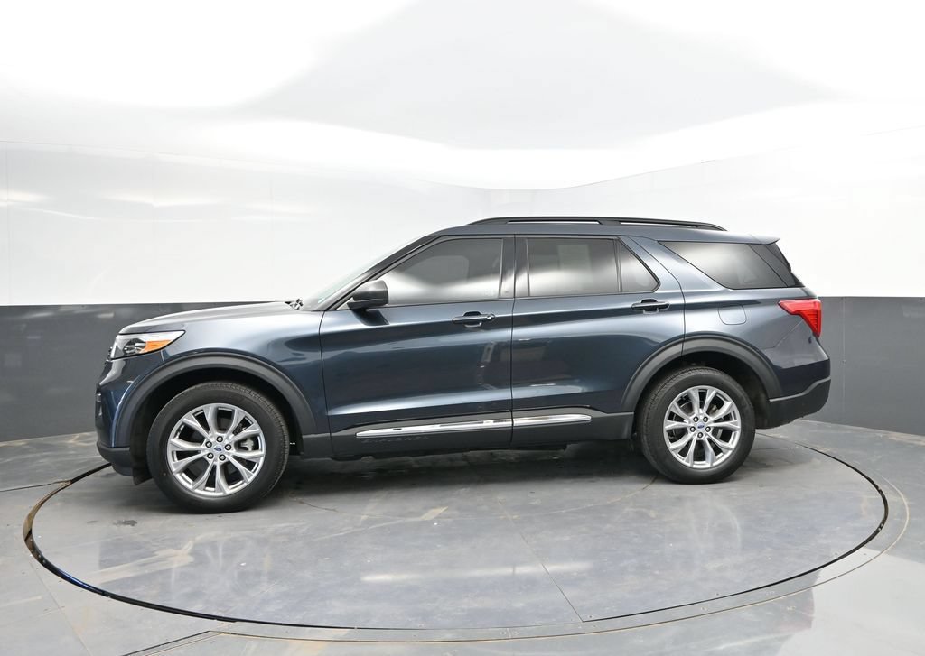 Used 2024 Ford Explorer XLT w/ Equipment Group 202A AWD/4WD image 6