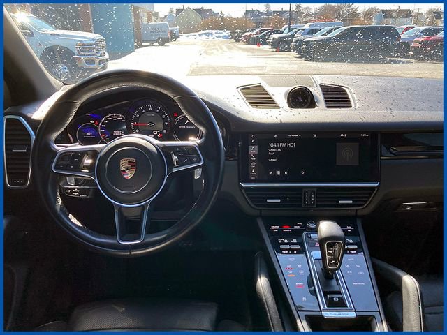 Used 2019 Porsche Cayenne w/ Premium Plus Package image 12