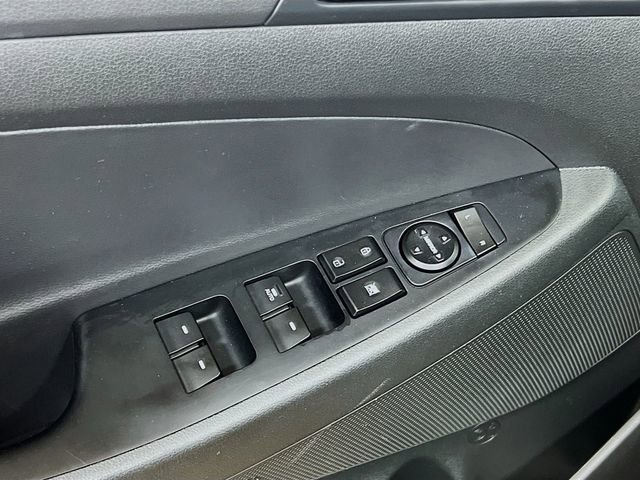 Used 2017 Hyundai Tucson SE Plus w/ Cargo Package image 18