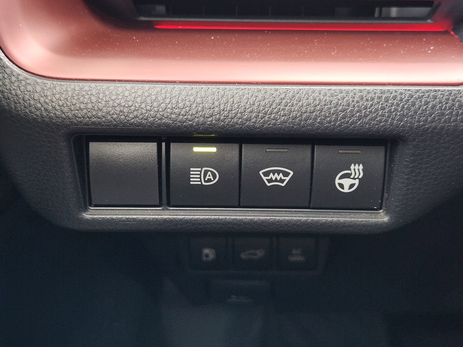 Used 2025 Toyota Prius XSE Premium image 26