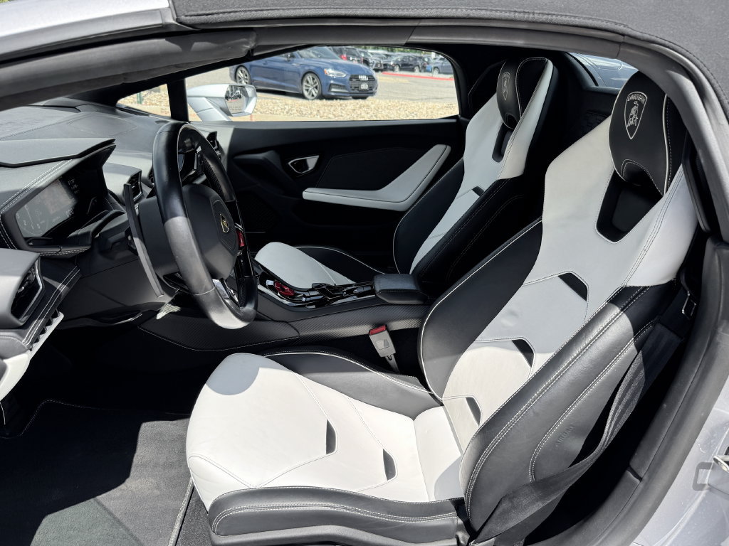 Used 2018 Lamborghini Huracan LP 580-2 RWD image 15