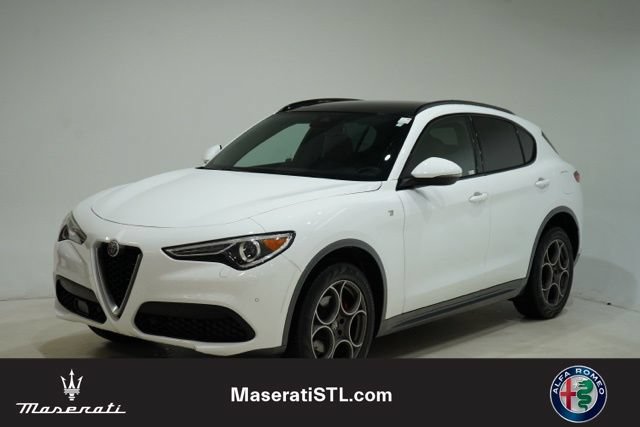 Used 2023 Alfa Romeo Stelvio Ti AWD/4WD image 1