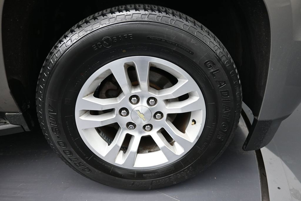 Used 2017 Chevrolet Suburban LT w/ Max Trailering Package RWD image 9