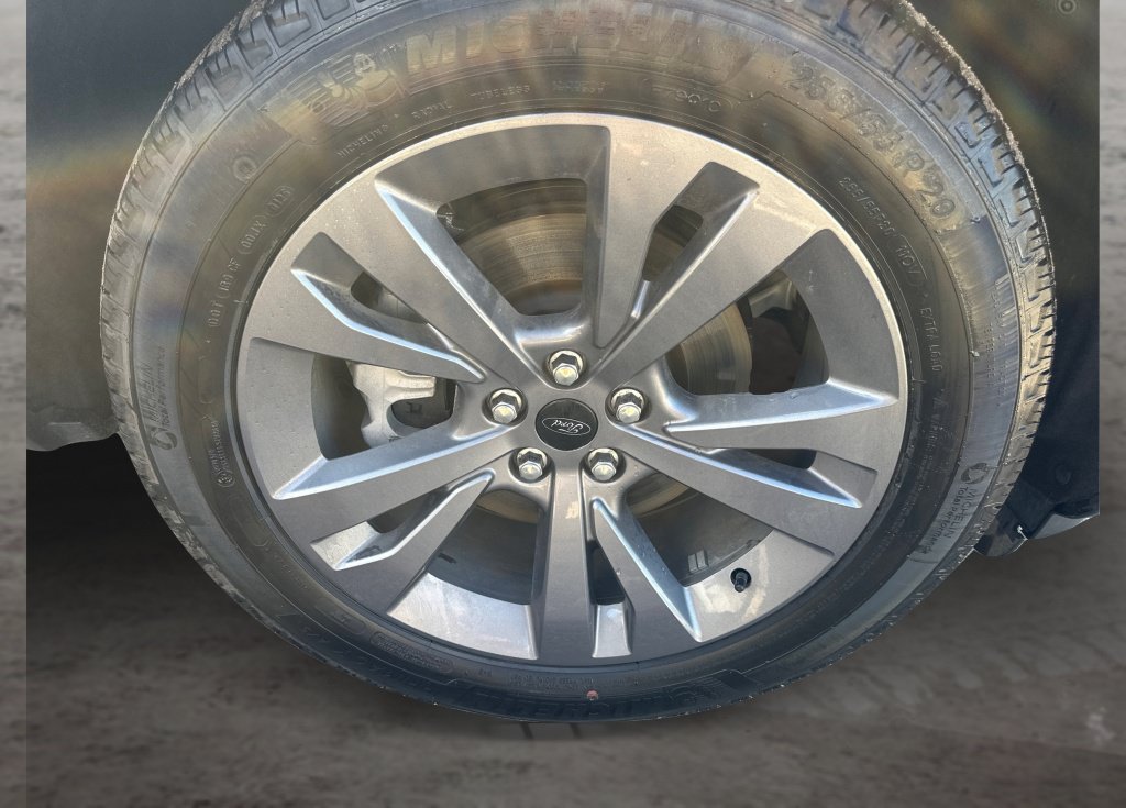 Used 2026 Ford Explorer Active w/ Active Comfort Package AWD/4WD image 18