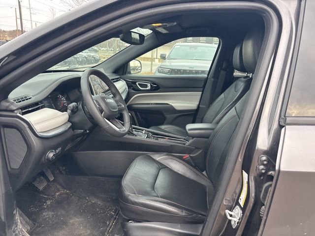 Used 2023 Jeep Compass Limited image 20