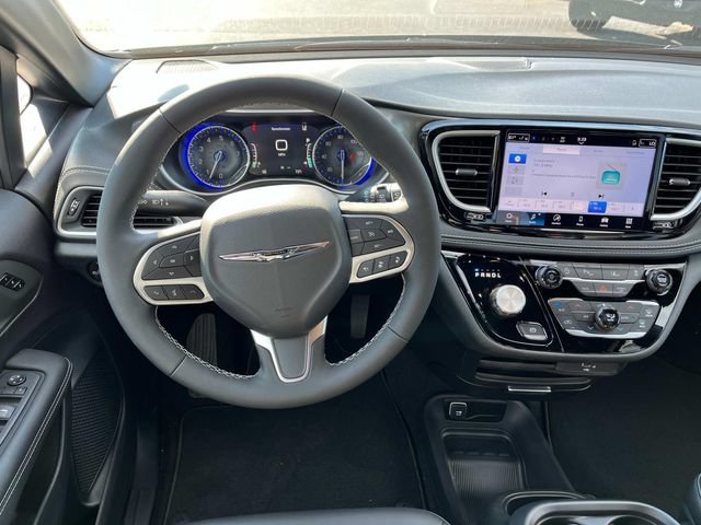 New 2026 Chrysler Pacifica Select FWD image 12