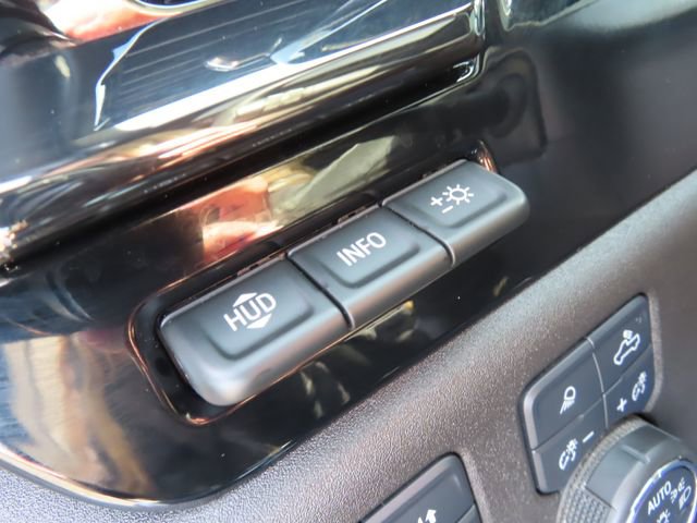 Used 2024 Chevrolet Silverado 2500 ZR2 w/ Technology Package image 40