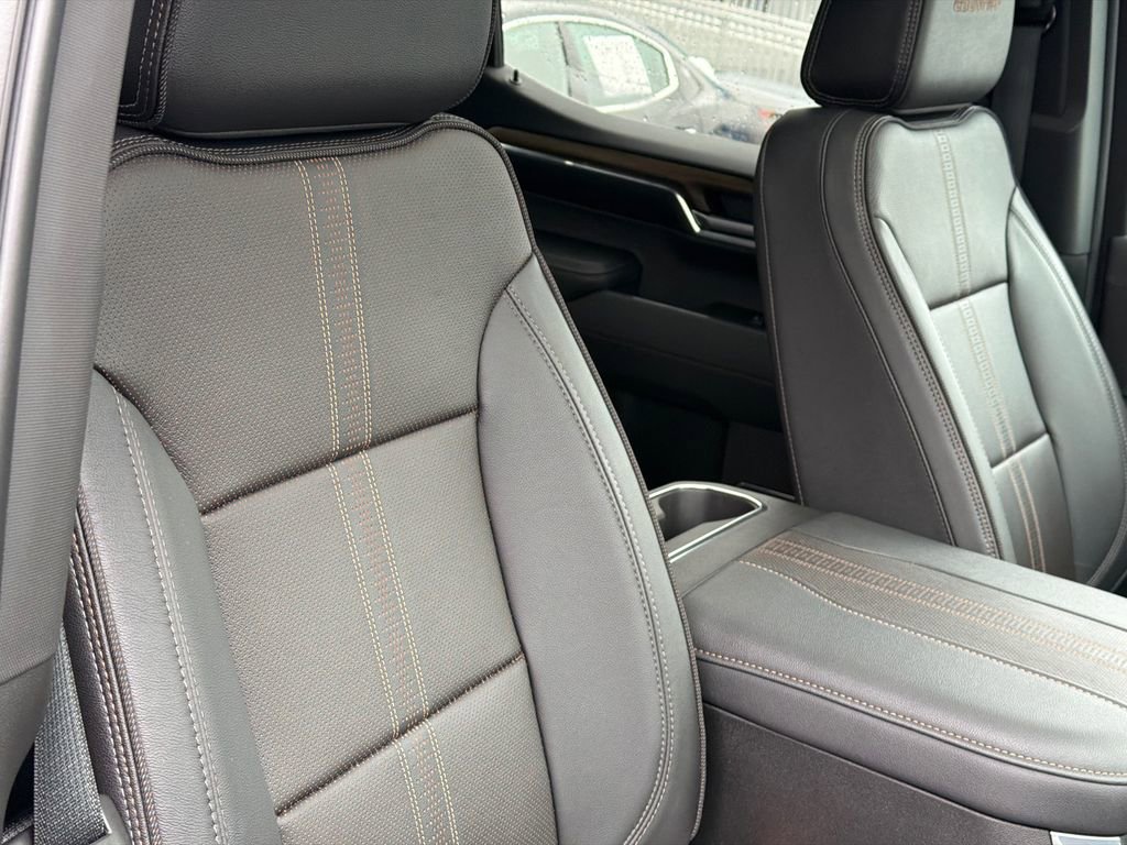 Used 2023 Chevrolet Silverado 1500 High Country image 12