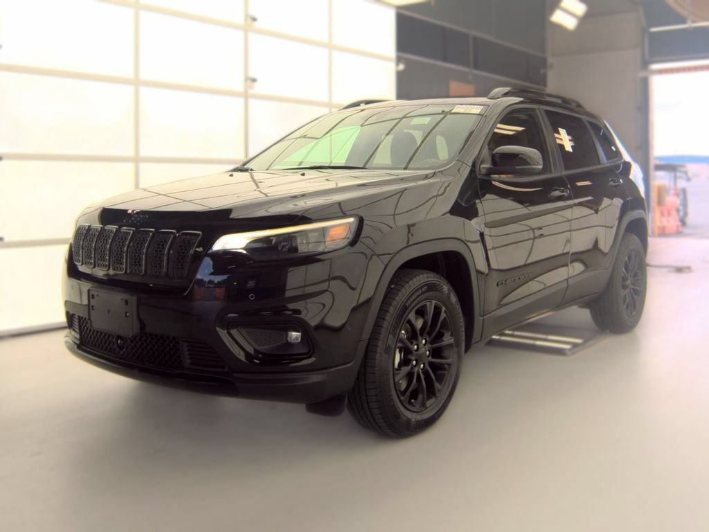 Used 2023 Jeep Cherokee Altitude Lux