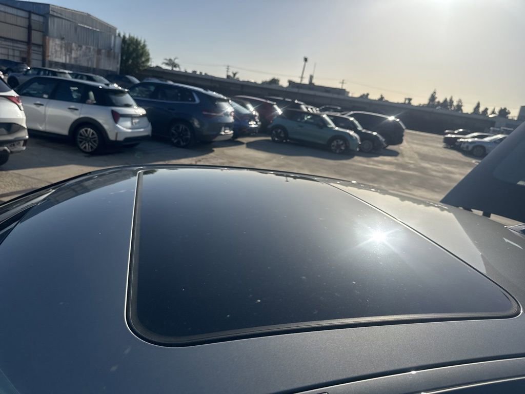 Used 2025 BMW i4 eDrive40 w/ Parking Assistance Package RWD image 11