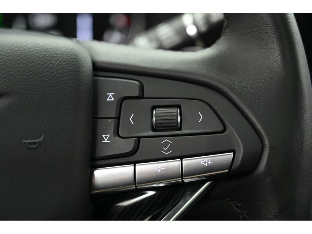 Certified 2025 Cadillac XT6 Premium Luxury image 45