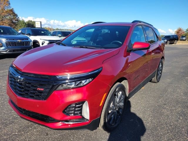 Used 2024 Chevrolet Equinox RS image 2
