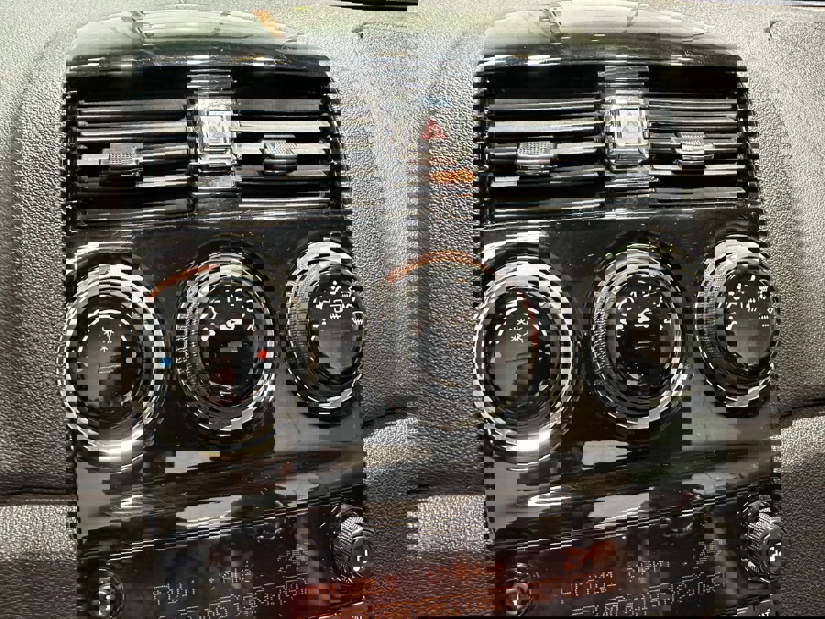 Used 2009 Saturn Sky Red Line image 30