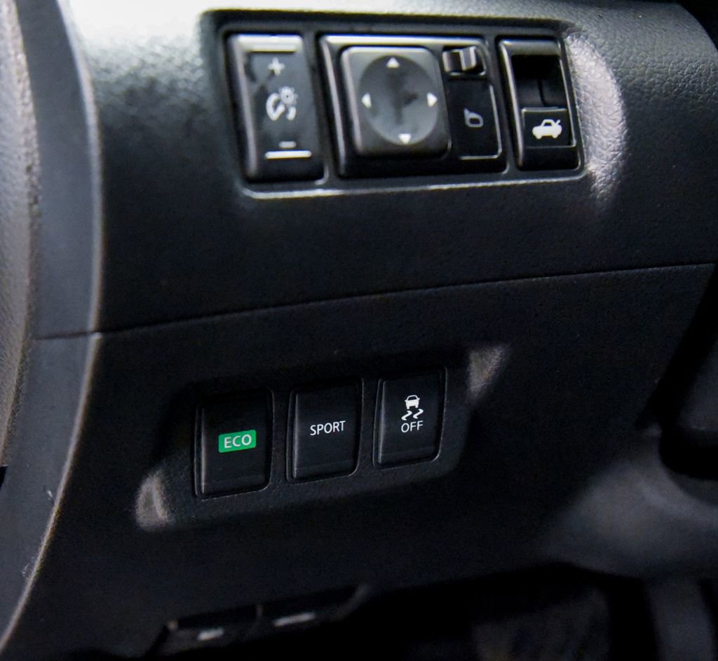 Used 2015 Nissan Sentra S image 13