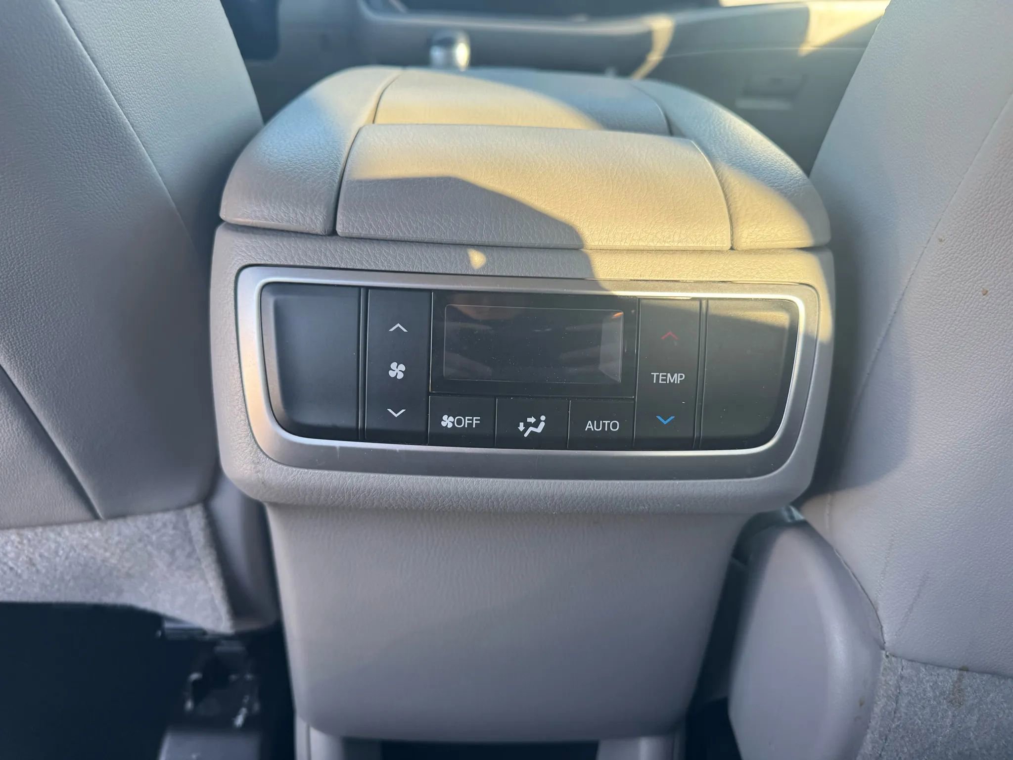 Used 2019 Toyota Highlander Plus image 12