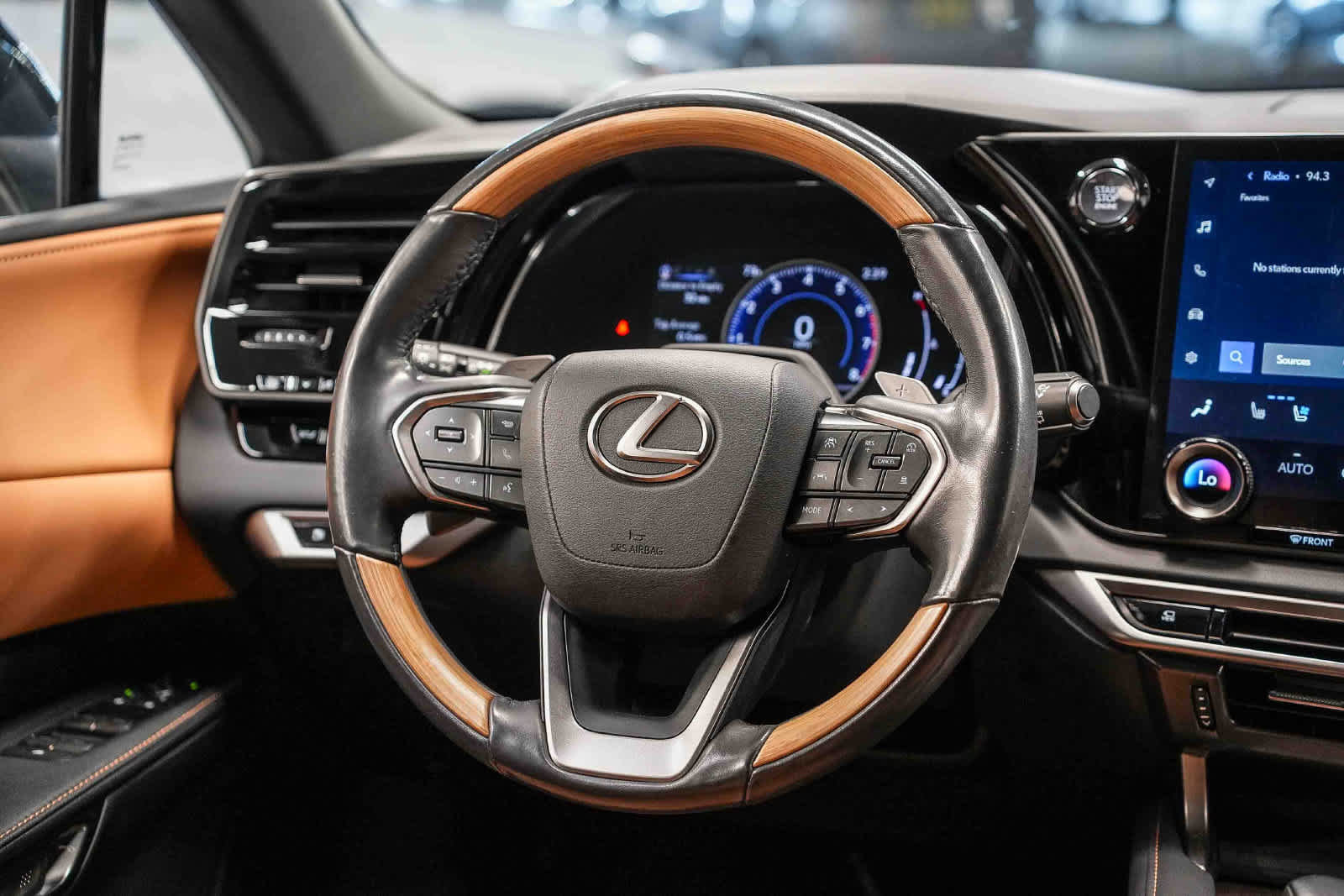 Used 2024 Lexus RX 350 Premium w/ Convenience Package FWD image 13