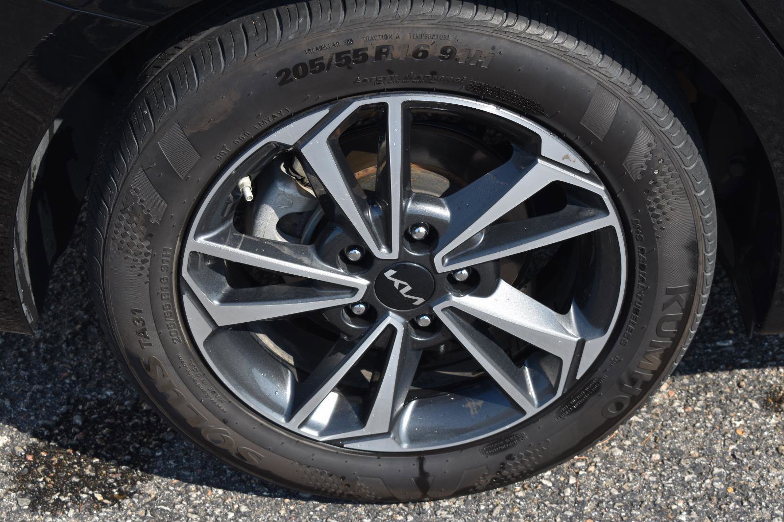 Used 2024 Kia Forte LXS image 12