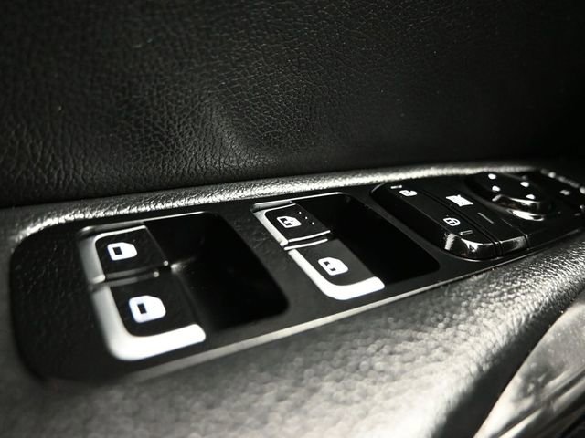 Used 2019 Kia Stinger RWD image 32