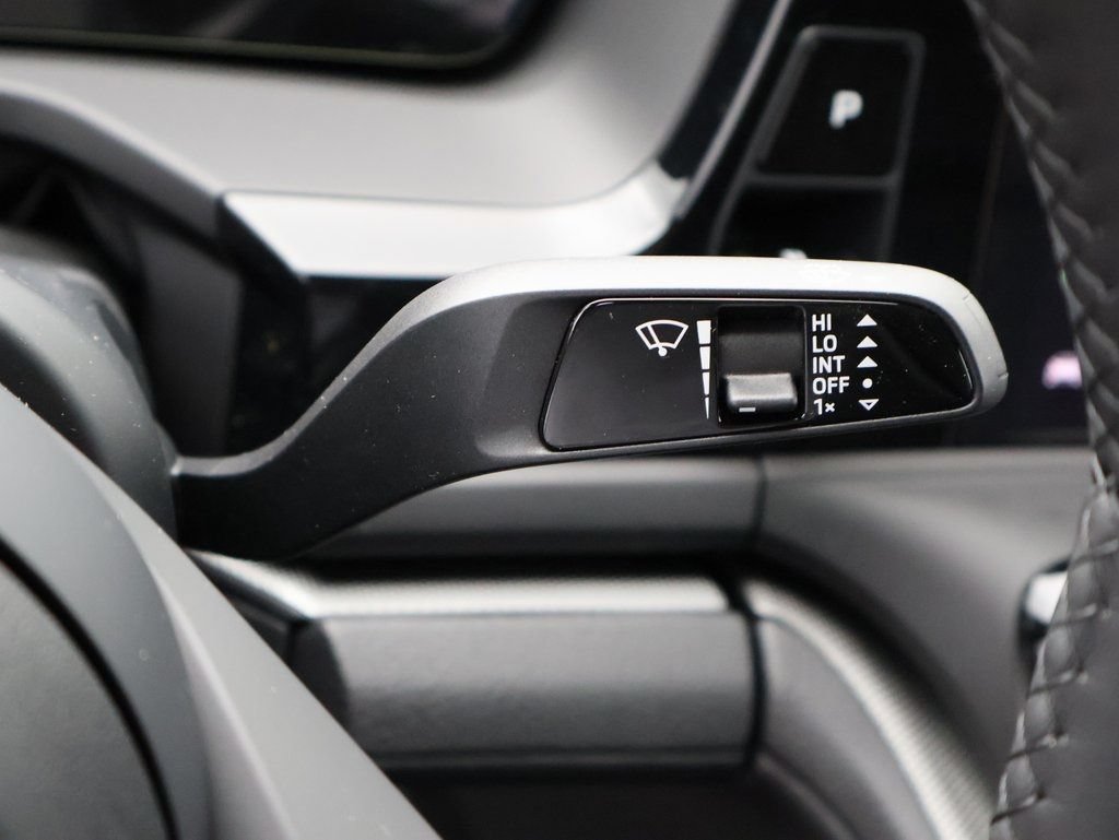 Certified 2025 Porsche Panamera 4 AWD/4WD image 31