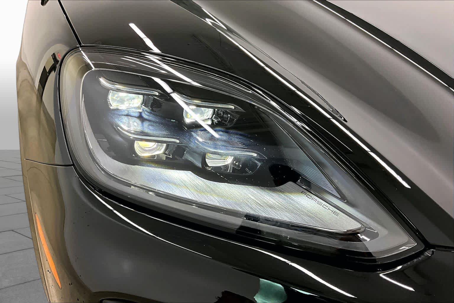 Used 2025 Porsche Cayenne S AWD/4WD image 27