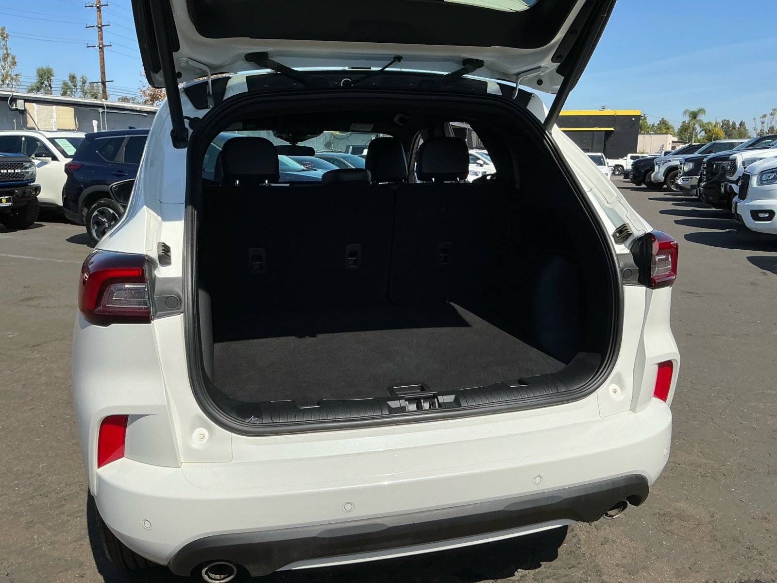 Used 2024 Ford Escape ST-Line w/ Tech Pack #1 AWD/4WD image 25