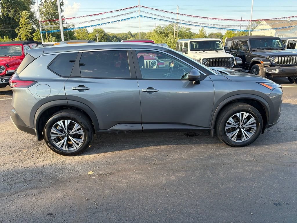 Used 2023 Nissan Rogue SV w/ SV Premium B Package AWD/4WD image 8
