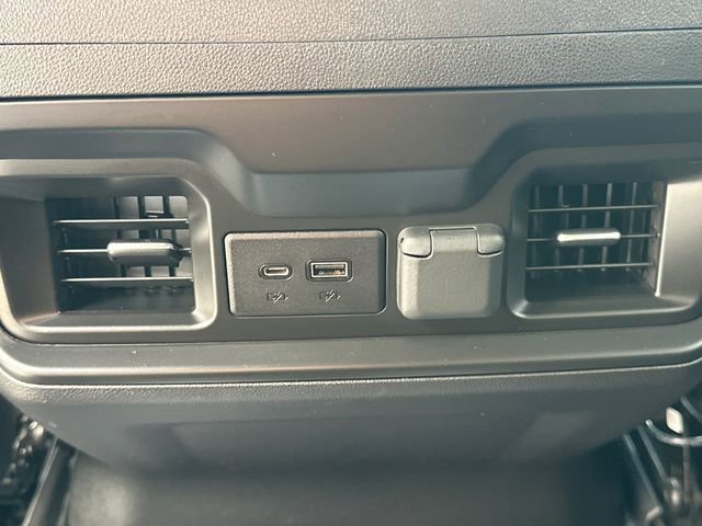 Used 2021 Chevrolet Silverado 1500 LT Trail Boss w/ Bed Protection Package image 17