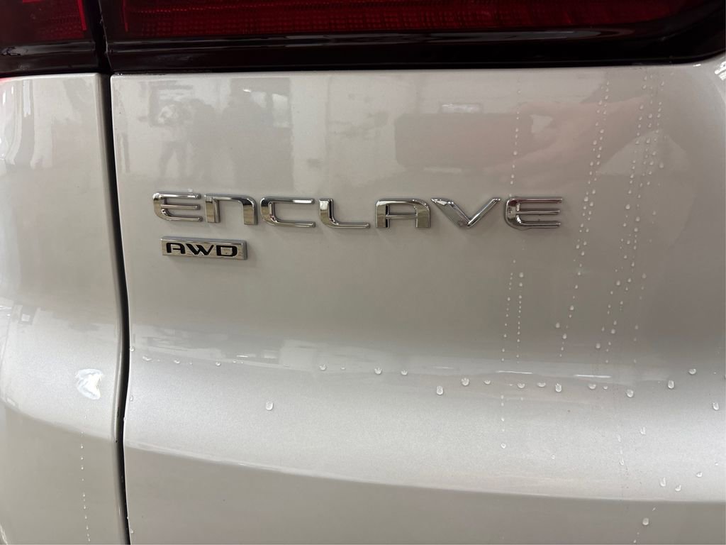 Certified 2025 Buick Enclave Sport Touring w/ Power Package image 15