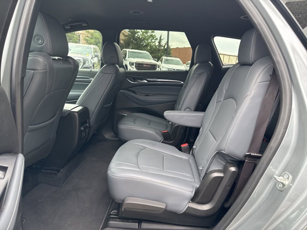 Used 2024 Buick Enclave Essence AWD/4WD image 28