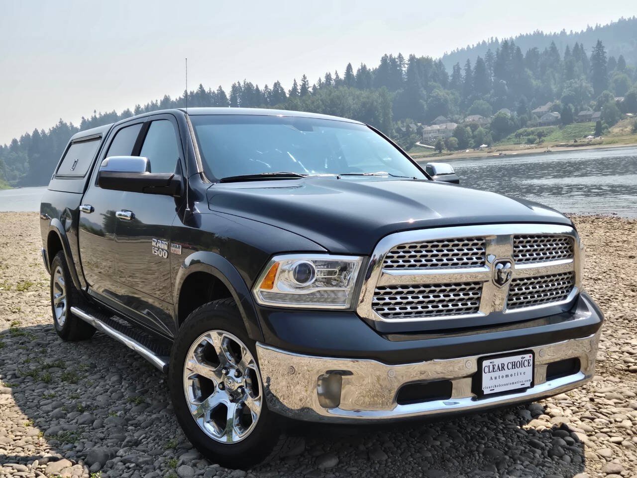 Used 2015 RAM 1500 Laramie w/ Convenience Group AWD/4WD image 5